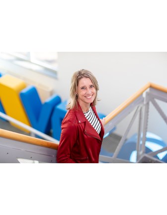 VECOZO_Claire_van_t_Hof_5200_AS.jpg